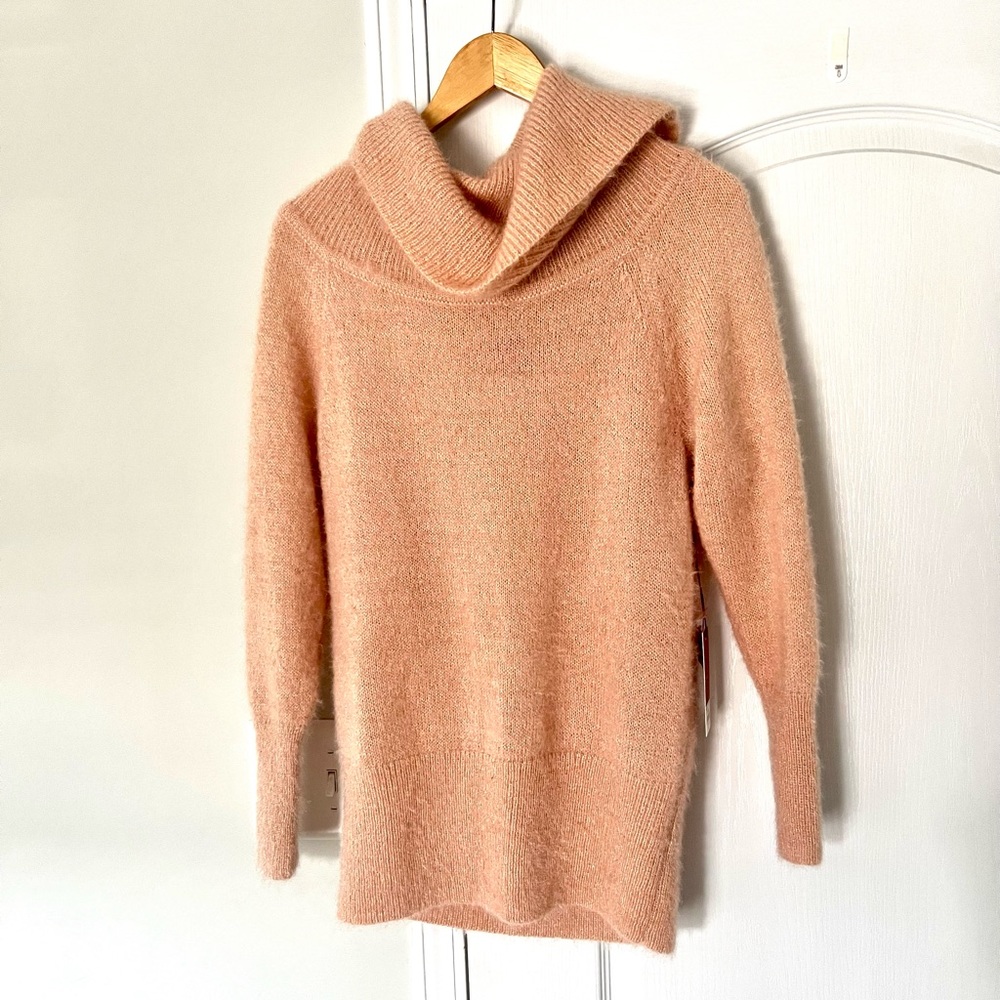 Jennifer Lopez | pink sweater - S (NWT)